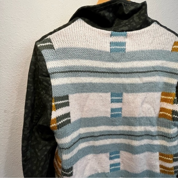 Carve Designs Ryder Jacket Moss Camo mixed fabric knit back media size small - Picture 10 of 11